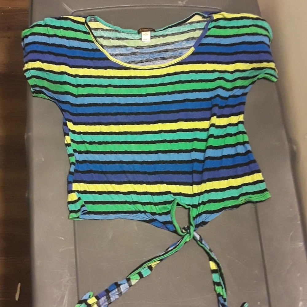 crop top shirt